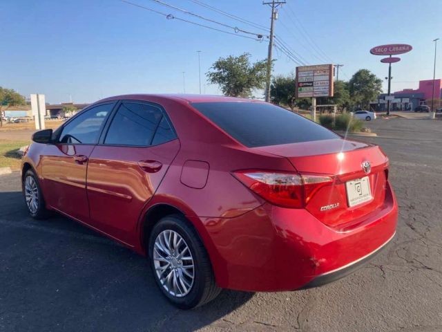 Toyota Corolla Vehicle Full-screen Gallery Image 4