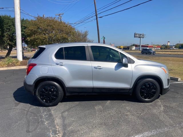Chevrolet Trax Vehicle Full-screen Gallery Image 3