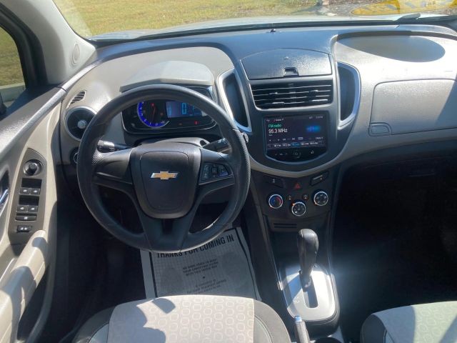 Chevrolet Trax Vehicle Full-screen Gallery Image 9