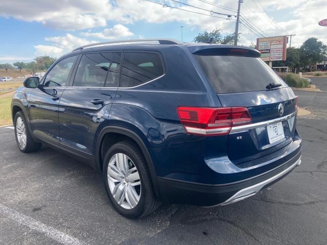 Volkswagen Atlas Vehicle Full-screen Gallery Image 3