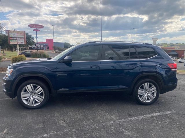 Volkswagen Atlas Vehicle Full-screen Gallery Image 6