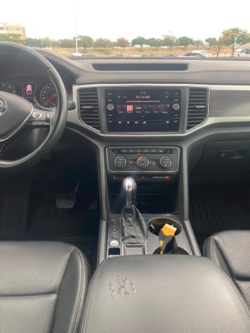 Volkswagen Atlas Vehicle Full-screen Gallery Image 11