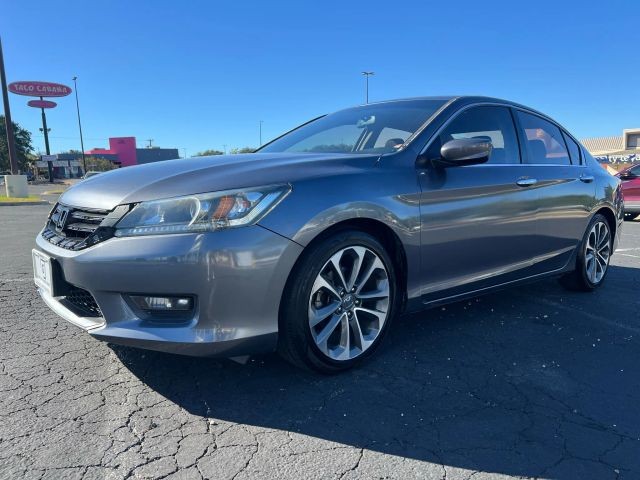 Honda Accord Sedan Vehicle Full-screen Gallery Image 2