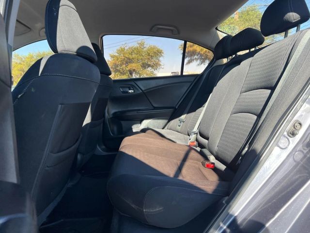 Honda Accord Sedan Vehicle Full-screen Gallery Image 6