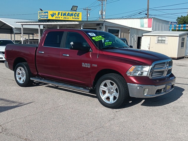Ram 1500 4WD Lone Star Silver Crew Cab - Marble Falls TX