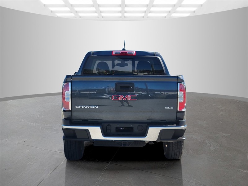 GMC Canyon Vehicle Full-screen Gallery Image 06