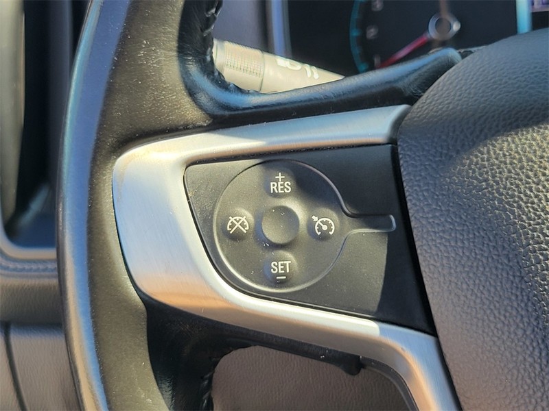 GMC Canyon Vehicle Full-screen Gallery Image 24