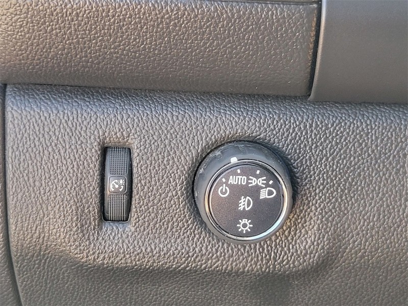 GMC Canyon Vehicle Full-screen Gallery Image 30