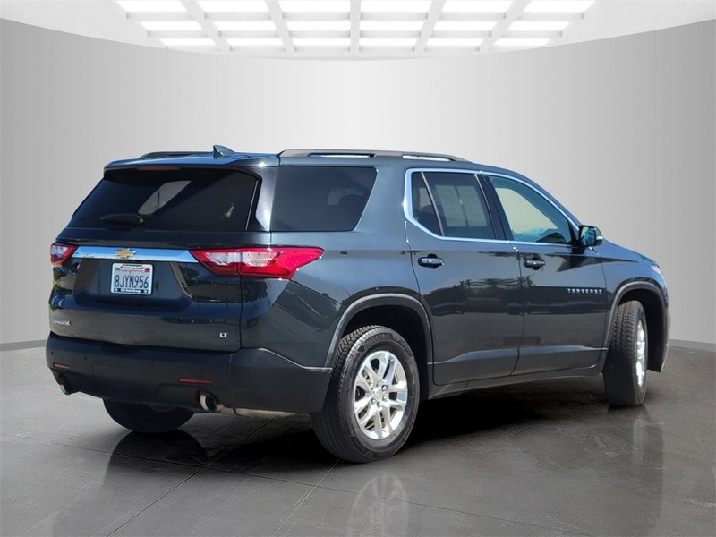 Chevrolet Traverse Vehicle Full-screen Gallery Image 04