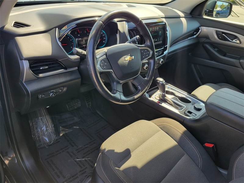 Chevrolet Traverse Vehicle Full-screen Gallery Image 10