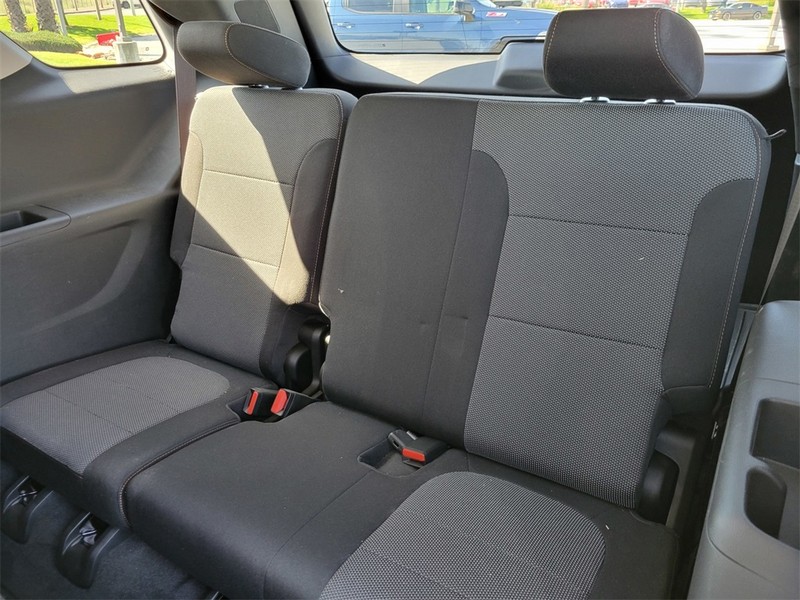 Chevrolet Traverse Vehicle Full-screen Gallery Image 12
