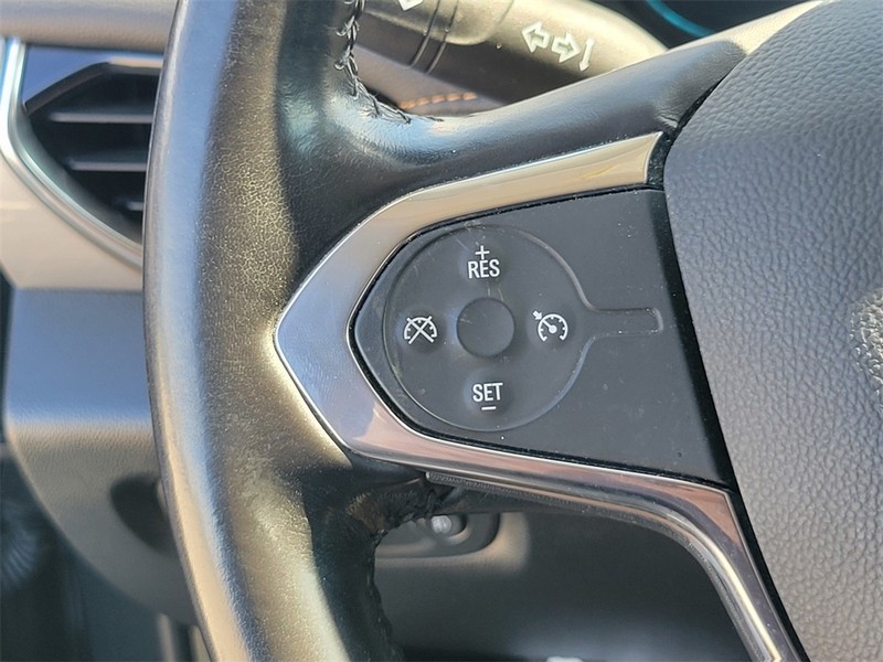 Chevrolet Traverse Vehicle Full-screen Gallery Image 24