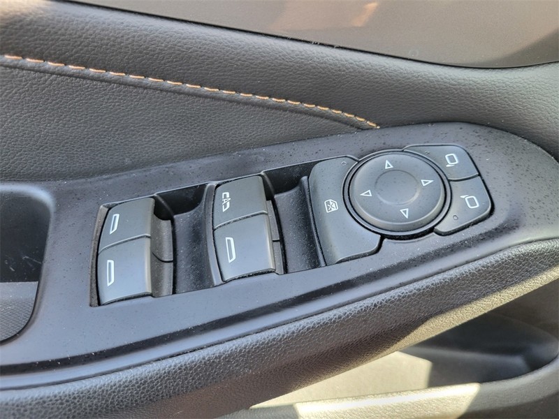 Chevrolet Traverse Vehicle Full-screen Gallery Image 27