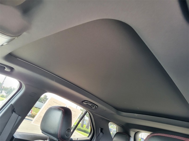 Chevrolet Equinox Vehicle Full-screen Gallery Image 11