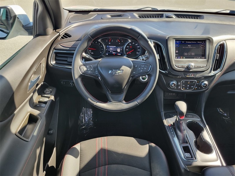 Chevrolet Equinox Vehicle Full-screen Gallery Image 13