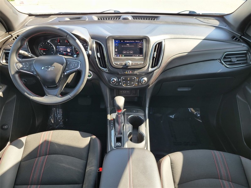 Chevrolet Equinox Vehicle Full-screen Gallery Image 14