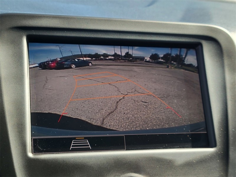 Chevrolet Equinox Vehicle Full-screen Gallery Image 18