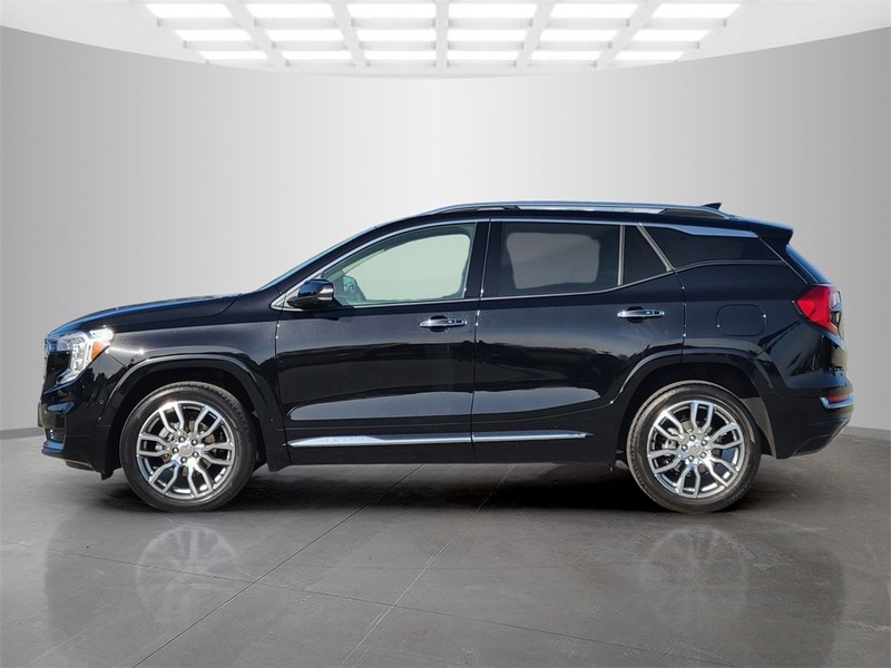 GMC Terrain Vehicle Full-screen Gallery Image 07