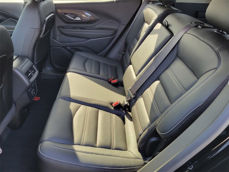 GMC Terrain Vehicle Full-screen Gallery Image 12