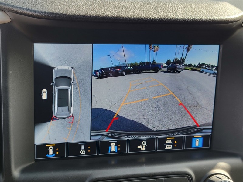 GMC Terrain Vehicle Full-screen Gallery Image 18