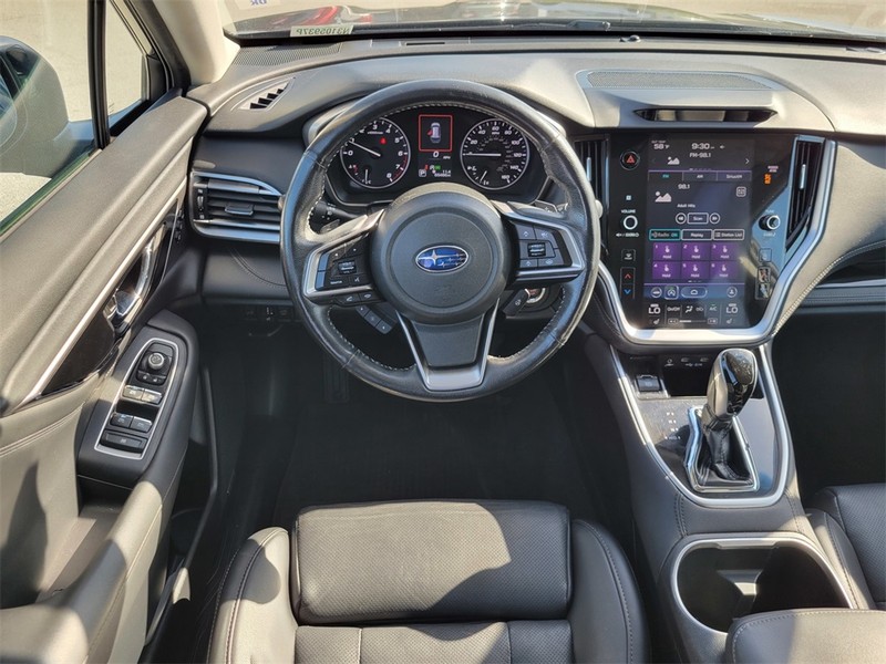 Subaru Outback Vehicle Full-screen Gallery Image 16