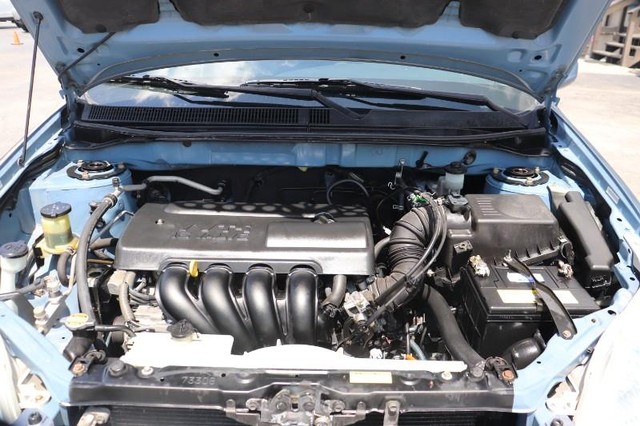 Toyota Matrix Vehicle Full-screen Gallery Image 10