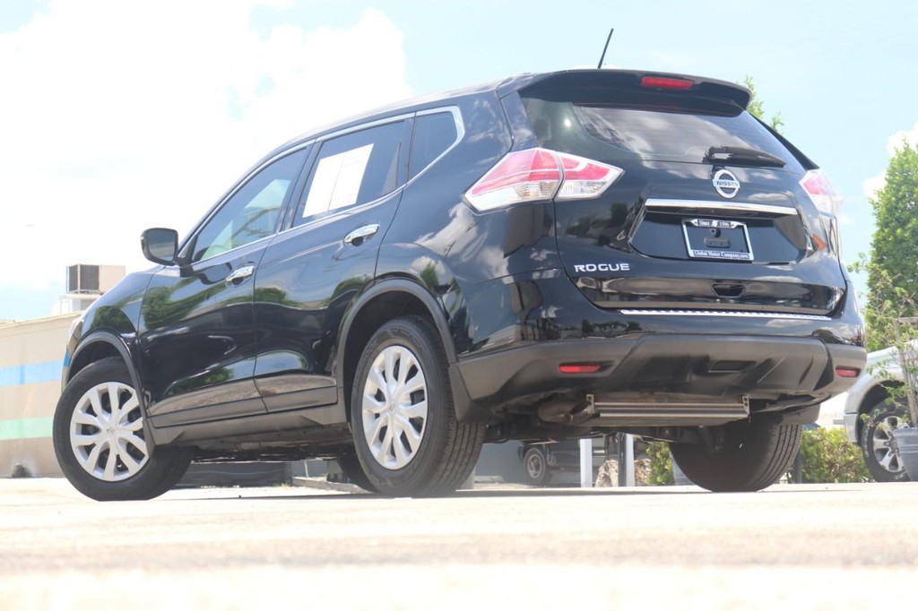 Nissan Rogue Vehicle Full-screen Gallery Image 27