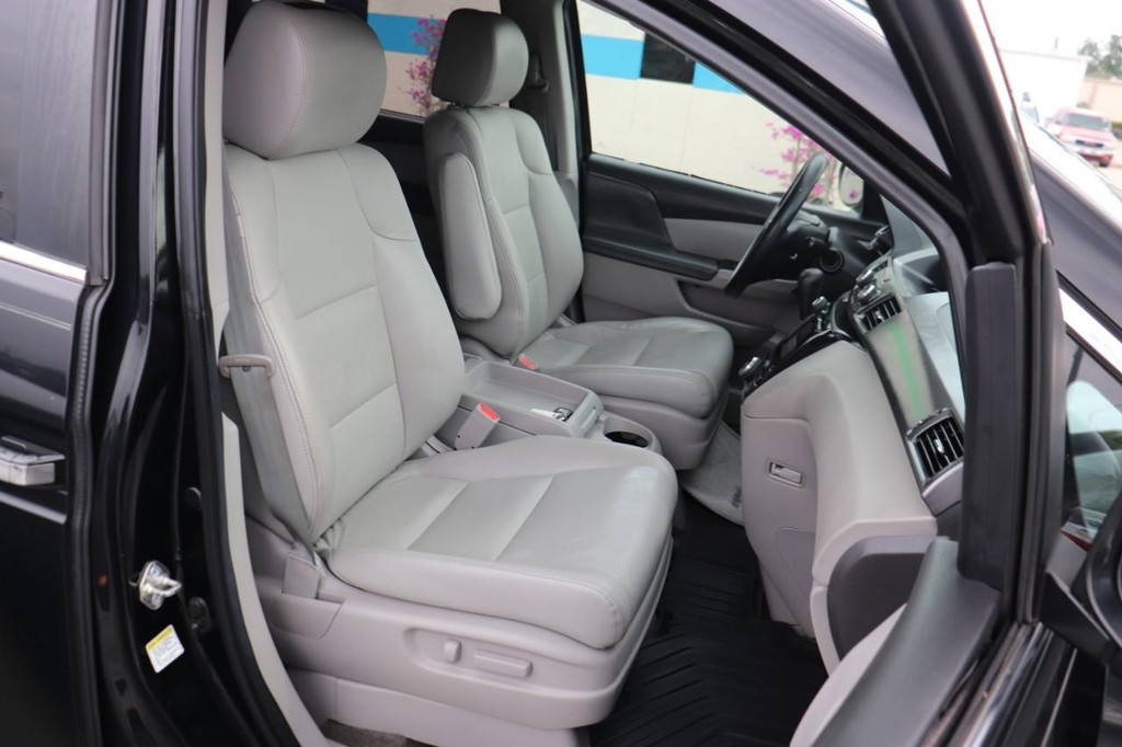 Honda Odyssey Vehicle Full-screen Gallery Image 15