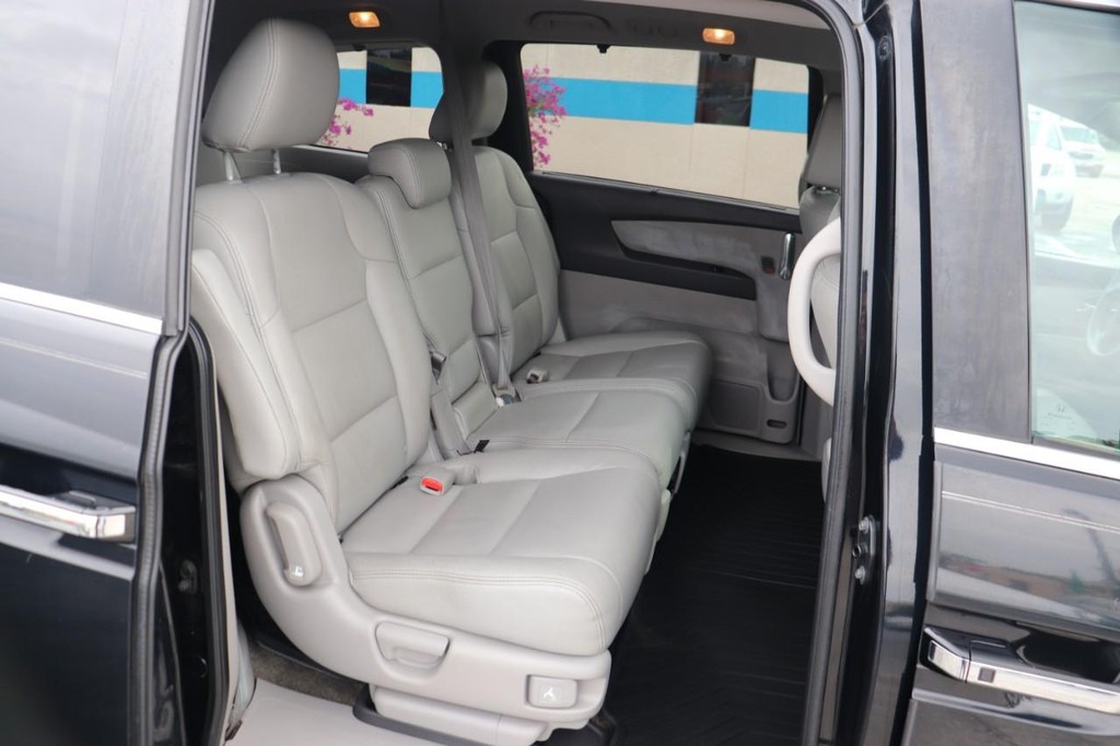 Honda Odyssey Vehicle Full-screen Gallery Image 18