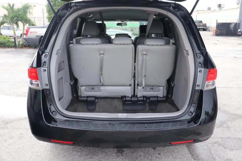 Honda Odyssey Vehicle Full-screen Gallery Image 20
