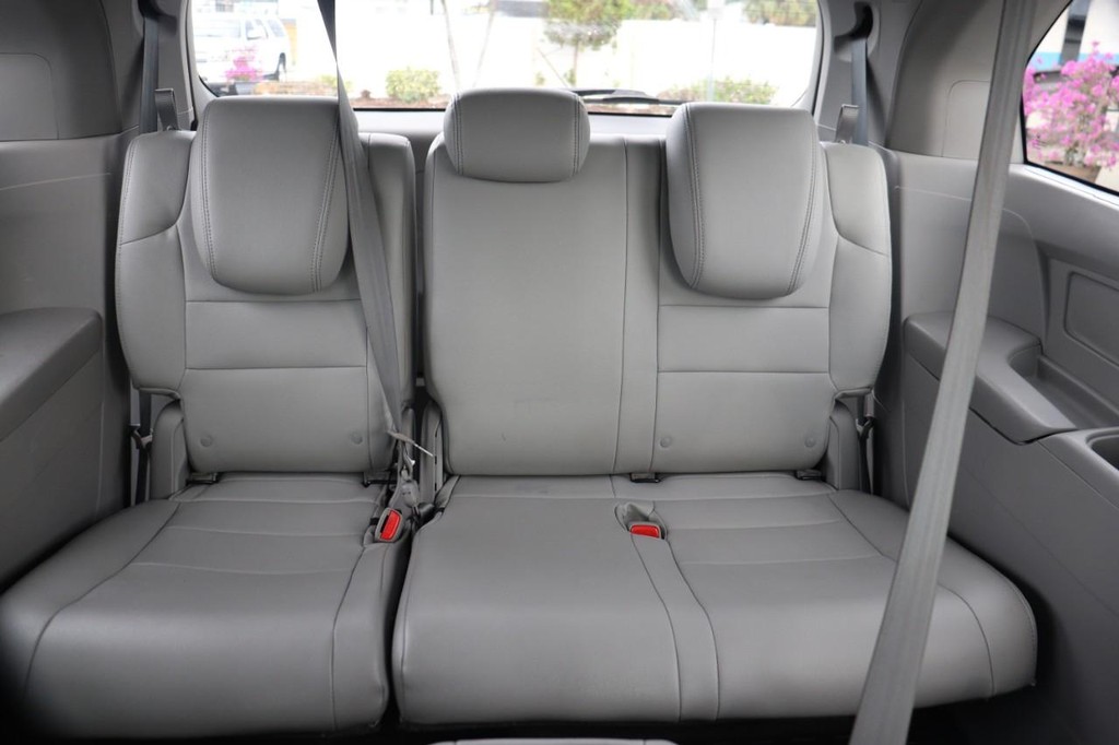 Honda Odyssey Vehicle Full-screen Gallery Image 22