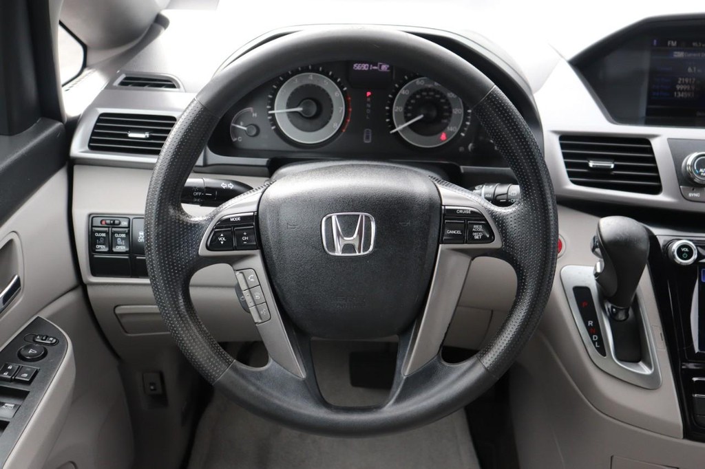 Honda Odyssey Vehicle Full-screen Gallery Image 24