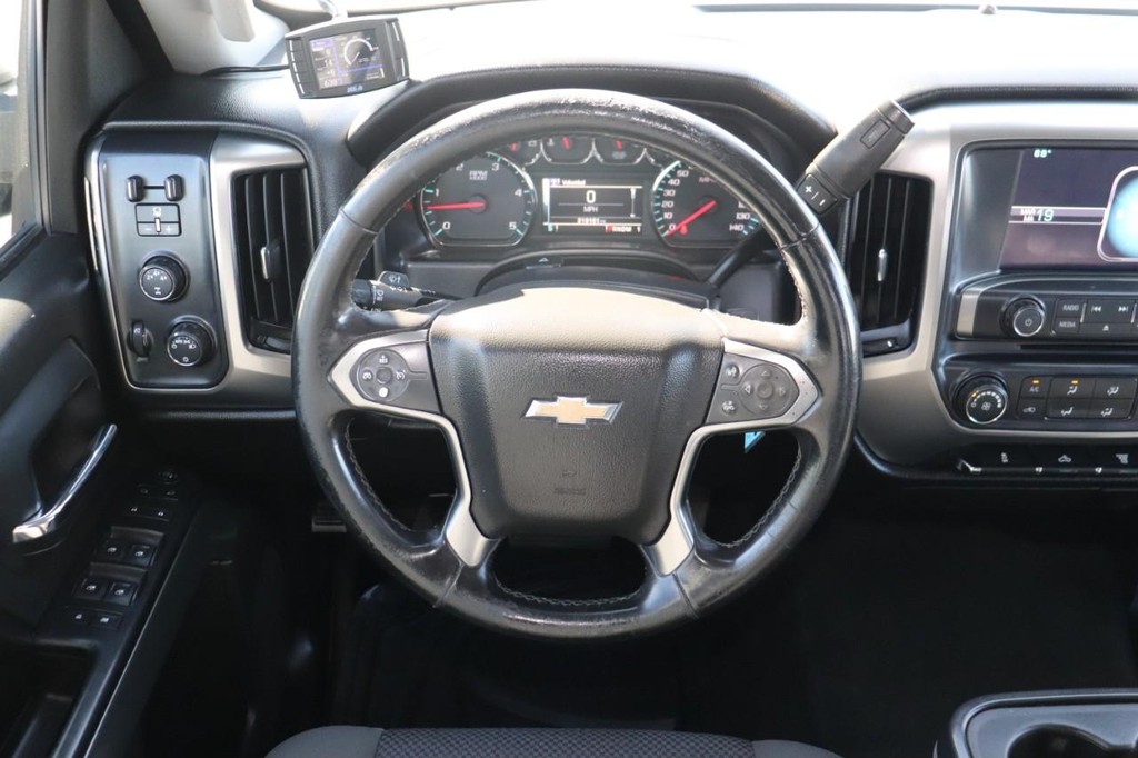 Chevrolet Silverado 3500HD Vehicle Full-screen Gallery Image 23
