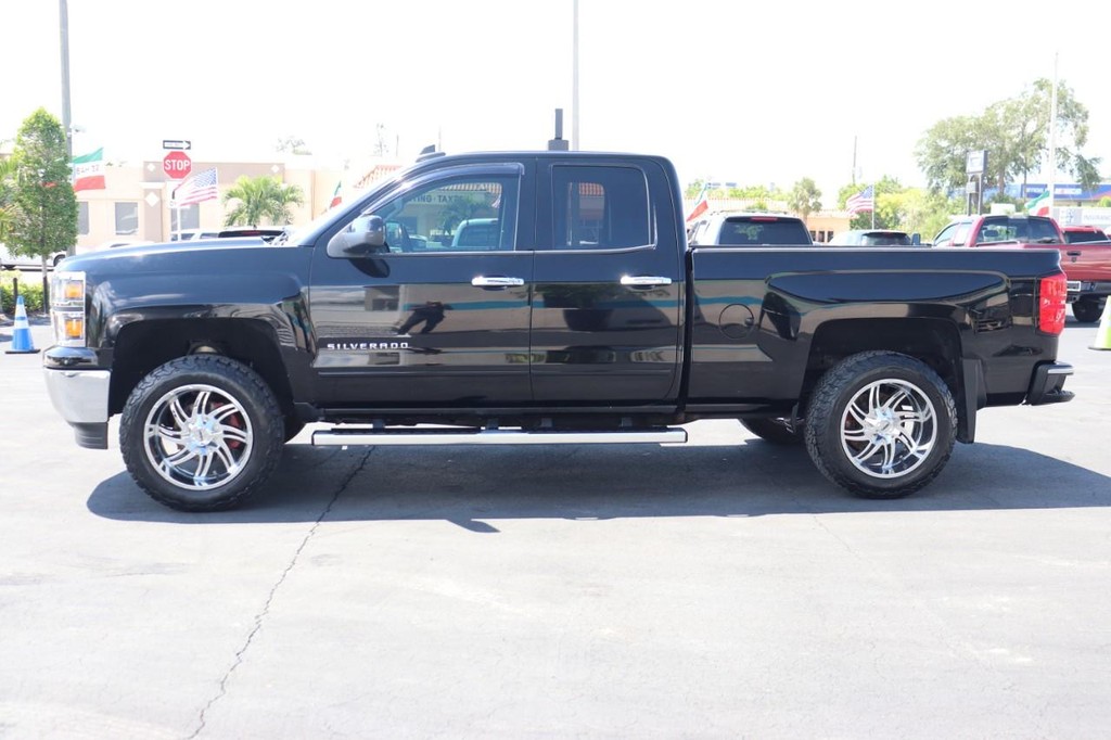 Chevrolet Silverado 1500 Vehicle Full-screen Gallery Image 04