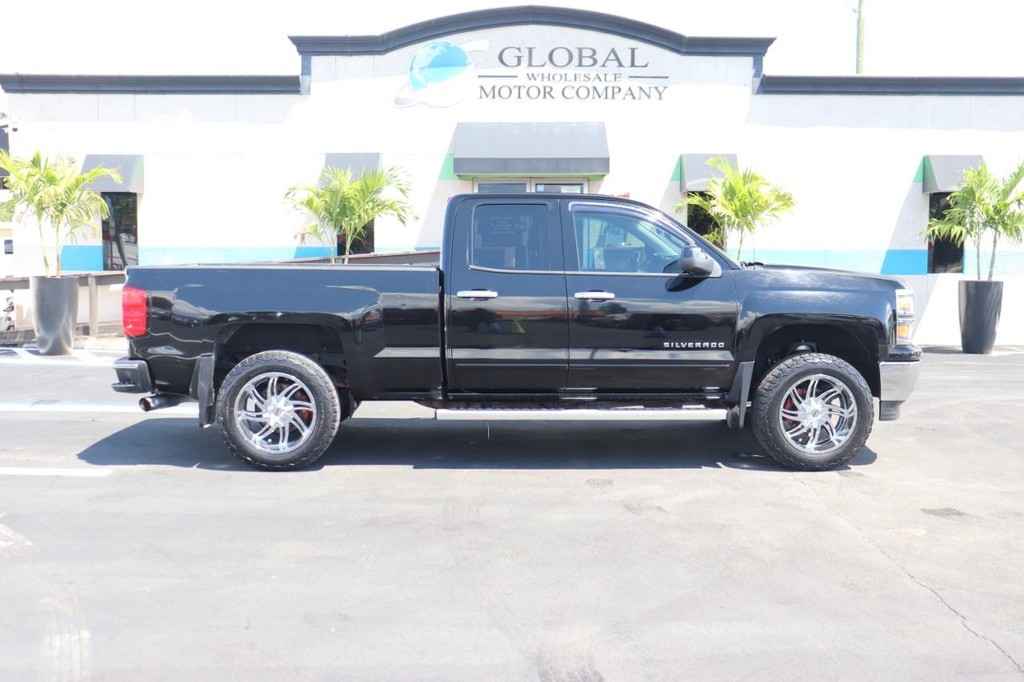 Chevrolet Silverado 1500 Vehicle Full-screen Gallery Image 09