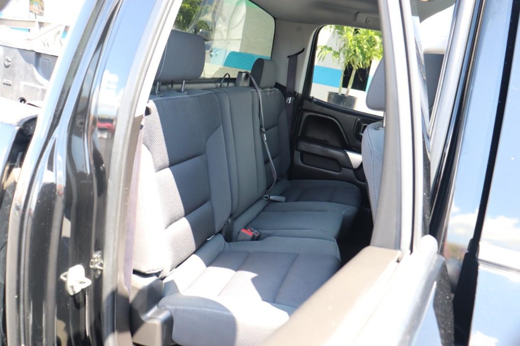Chevrolet Silverado 1500 Vehicle Full-screen Gallery Image 20