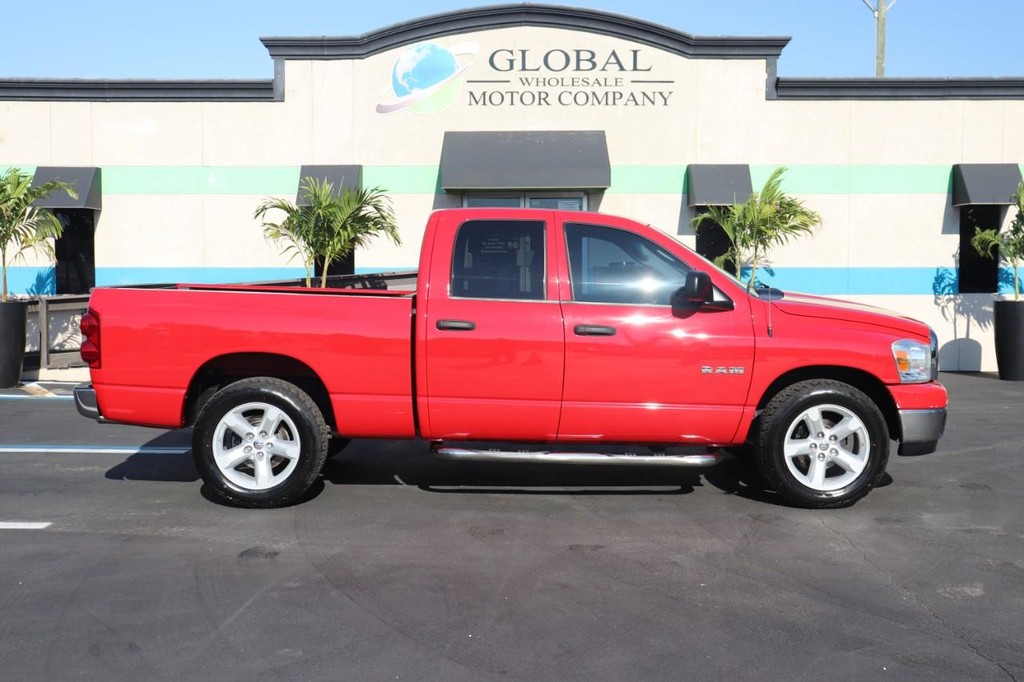 Dodge Ram 1500 Vehicle Full-screen Gallery Image 09