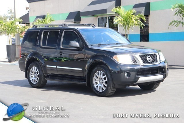 2011 Nissan Pathfinder LE at SWFL Autos in Fort Myers FL