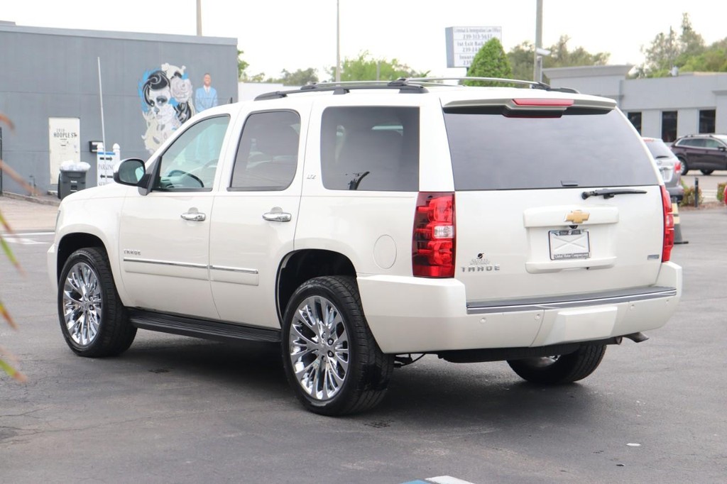 Chevrolet Tahoe Vehicle Full-screen Gallery Image 06