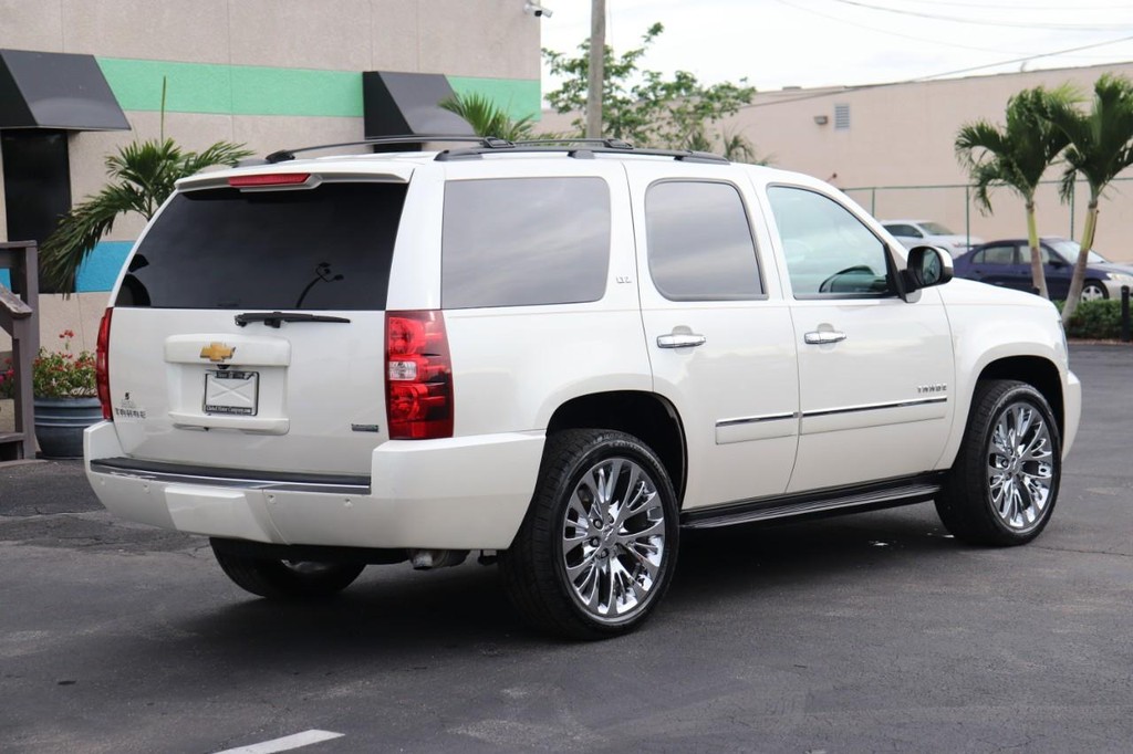 Chevrolet Tahoe Vehicle Full-screen Gallery Image 08