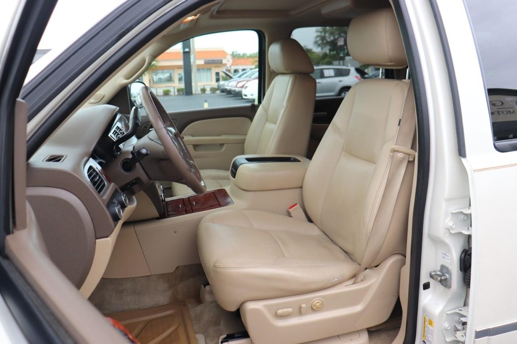 Chevrolet Tahoe Vehicle Full-screen Gallery Image 13