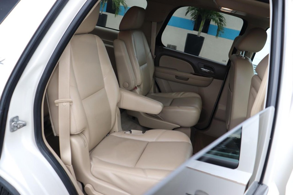 Chevrolet Tahoe Vehicle Full-screen Gallery Image 20