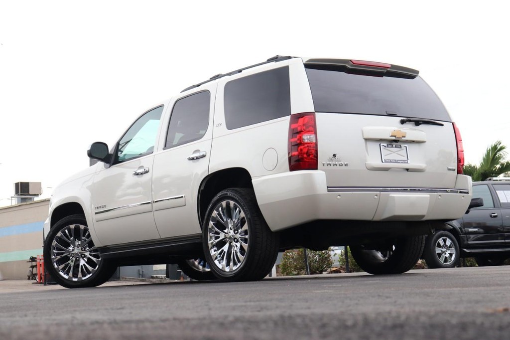 Chevrolet Tahoe Vehicle Full-screen Gallery Image 28