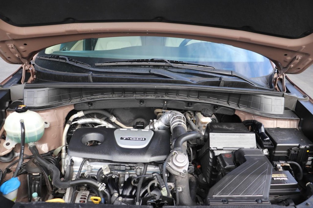 Hyundai Tucson Vehicle Full-screen Gallery Image 10