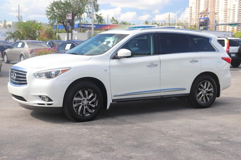 INFINITI QX60 Vehicle Full-screen Gallery Image 03