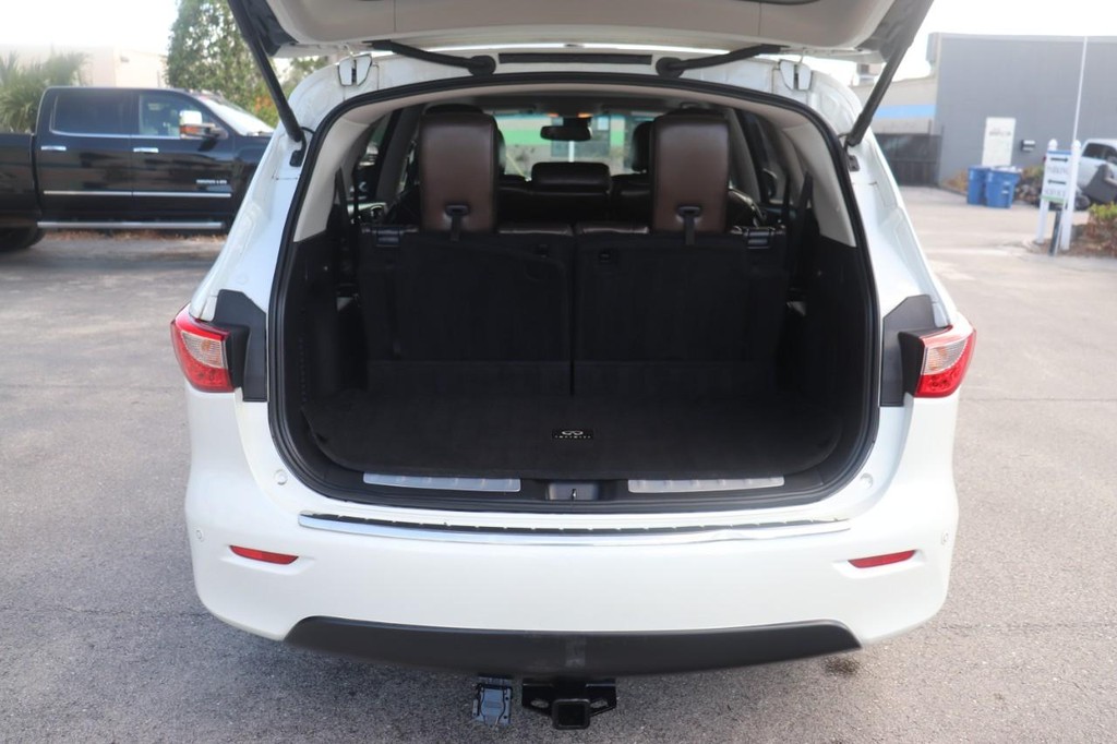 INFINITI QX60 Vehicle Full-screen Gallery Image 17