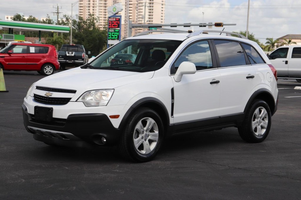 Chevrolet Captiva Sport Fleet Vehicle Full-screen Gallery Image 03
