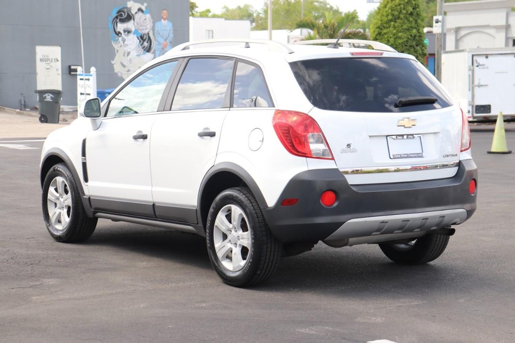 Chevrolet Captiva Sport Fleet Vehicle Full-screen Gallery Image 06