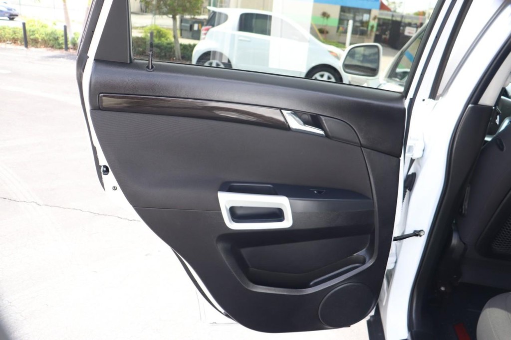 Chevrolet Captiva Sport Fleet Vehicle Full-screen Gallery Image 14