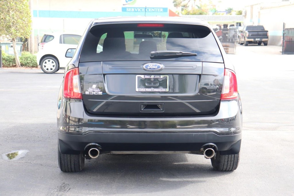 Ford Edge Vehicle Full-screen Gallery Image 07